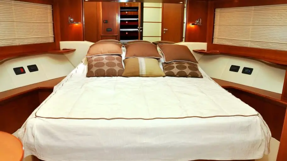 Yacht - Staterooms and Sleeping Quarters